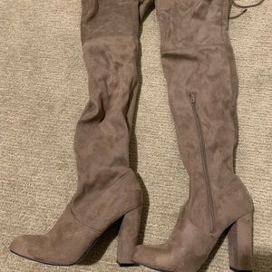 Grey over-the-knee heeled boots - a new day